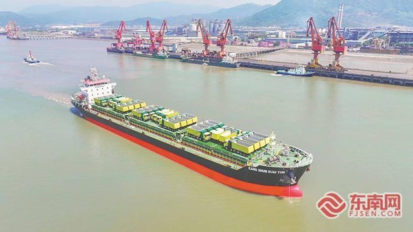 启点优配 30辆新能源矿卡乘船出海