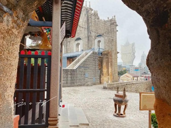 卓盛国际 澳门这座“隐蔽”的百年哪吒庙，就藏在大三巴背后，你来过吗？